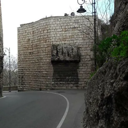 Il Sentiero Di Iolanda Cagliari